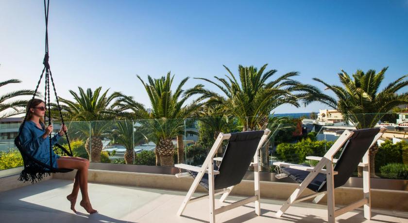 Image of Exclusive Palm Suite With Hot Tub 9