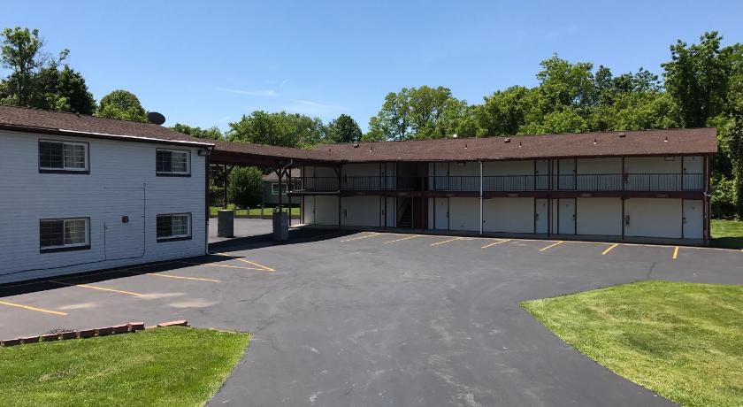 Budget Inn photo