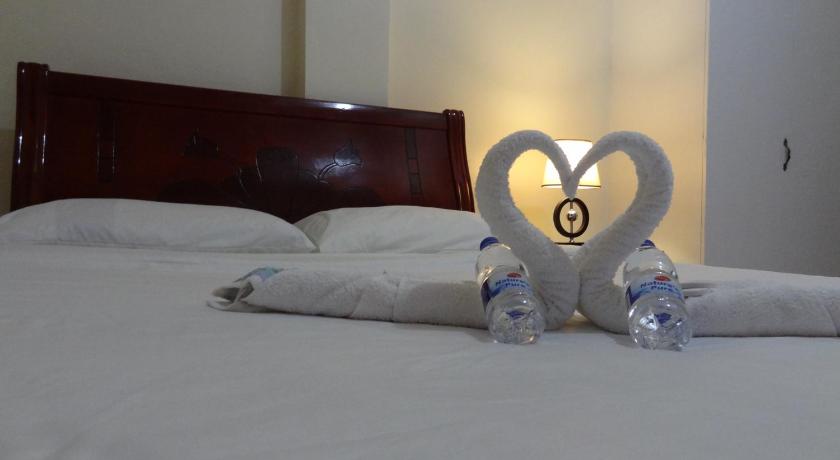 Image of Deluxe Queen Bed 0