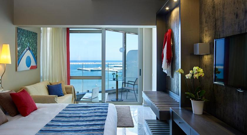 Kyma Suites Beach Hotel