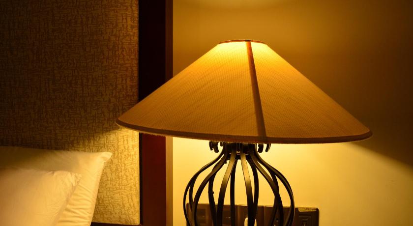 Image of Deluxe King Room 9