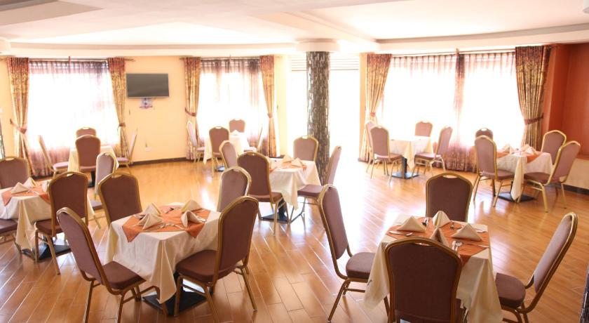 Nican Resort Hotel - image 3