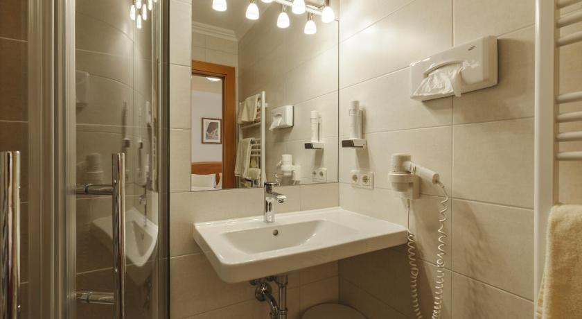 Hotel Niederreiter photo