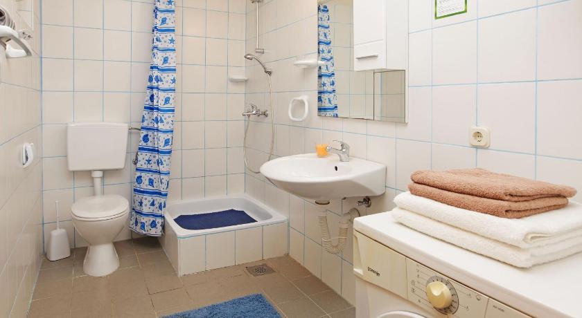 Rose Garden Apartments photo