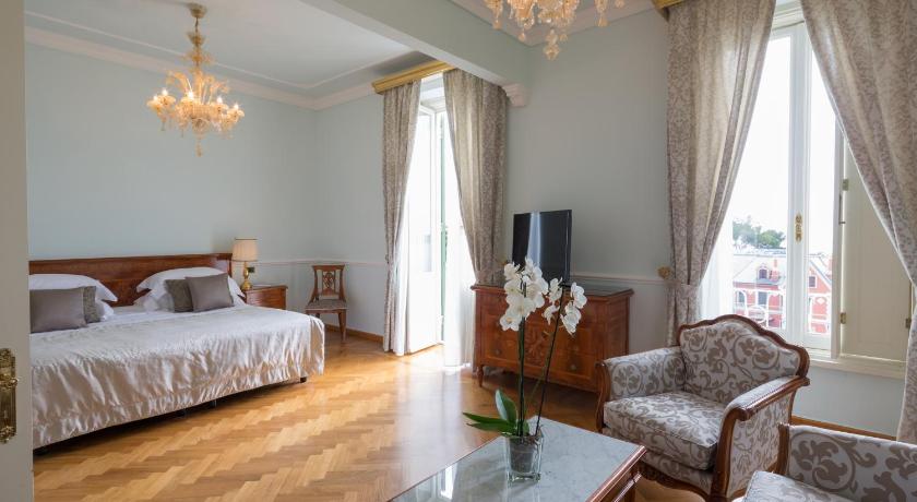 Фото: Полулюкс с видом на море (Junior Suite with Sea View) 9