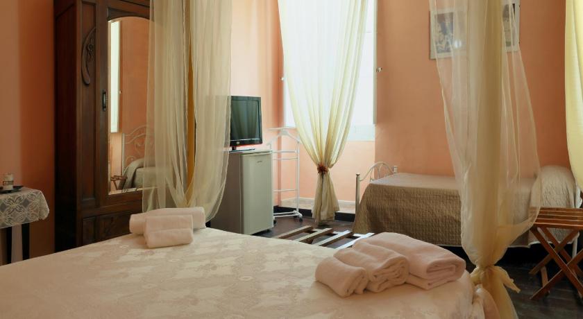 Image of Double Room 5