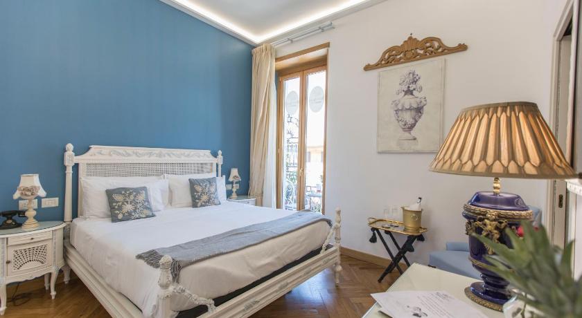 ローマ Royal Suite Trinita Dei Monti Rome 4つ星 ホテル 客室