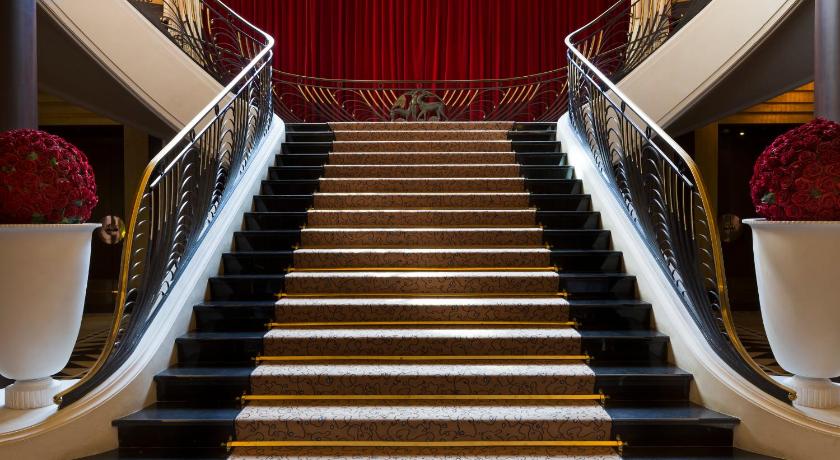 a row of stairs leading up to a balcony, Hotel du Collectionneur Arc de Triomphe in Paris