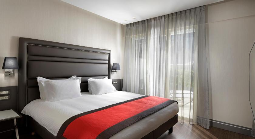 Holiday Suites Hotel photo