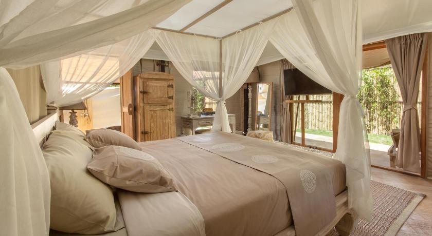 صورة فيلا فاخرة من غرفتي نوم مع خيمة (Luxury Two-Bedroom Tented Villa) 1