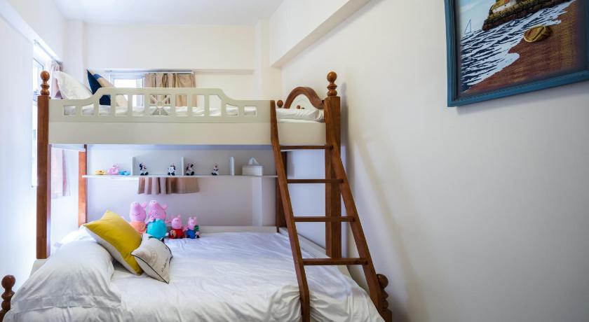 TST MTR 4 bedrooms with 2 bathroom luxury Apart ment photo