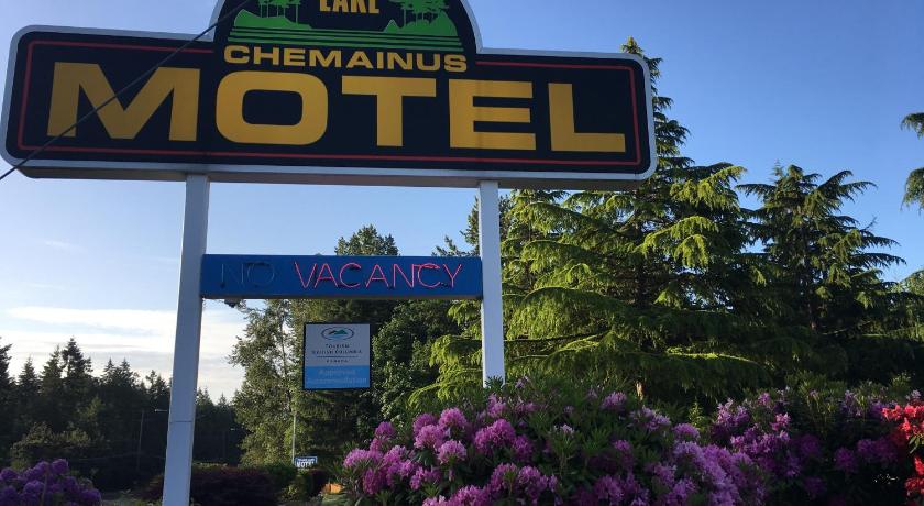 Fuller Lake Chemainus Motel photo