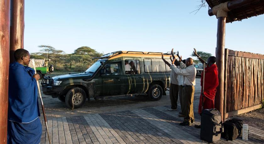 Lake Ndutu Luxury Tented Lodge photo