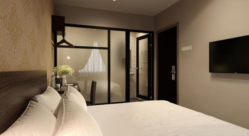 Image of King Room without Window 5