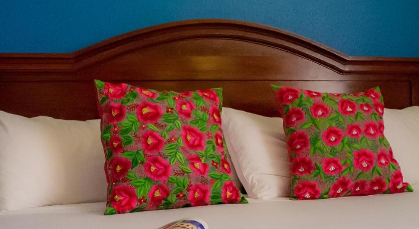 Image of Junior Suite with King Bed 3