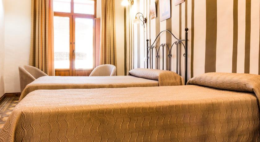 Hostal San Miguel photo