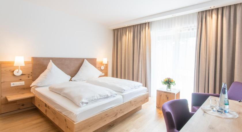 Hotel &amp; Gasthaus Lowen — Hotel in Waldkirch