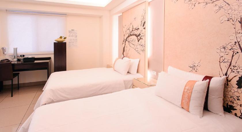 Image of Standard Twin Room 4