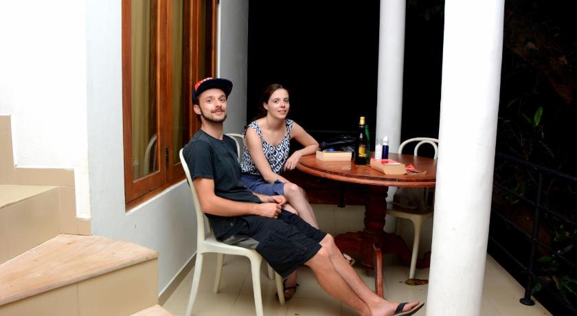 Vishmee Holiday Inn photo