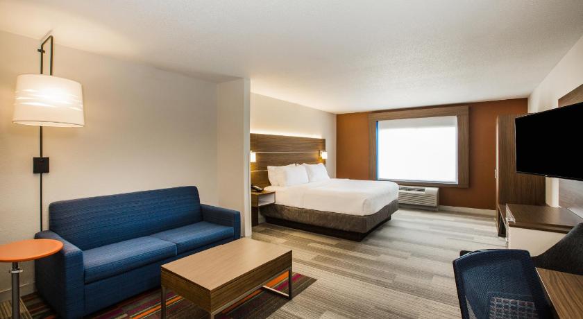 Holiday Inn Express Hotel & Suites Bellevue-Omaha Area