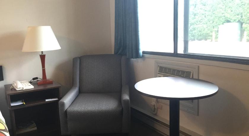 Super 8 By Wyndham Kelowna Bc