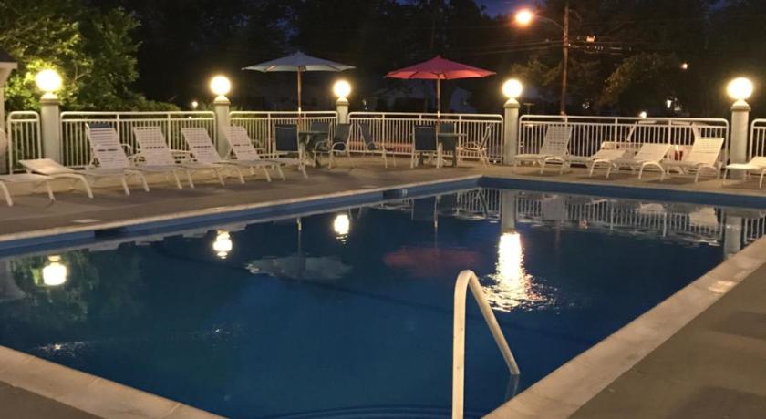 Cape Harbor Motor Inn photo