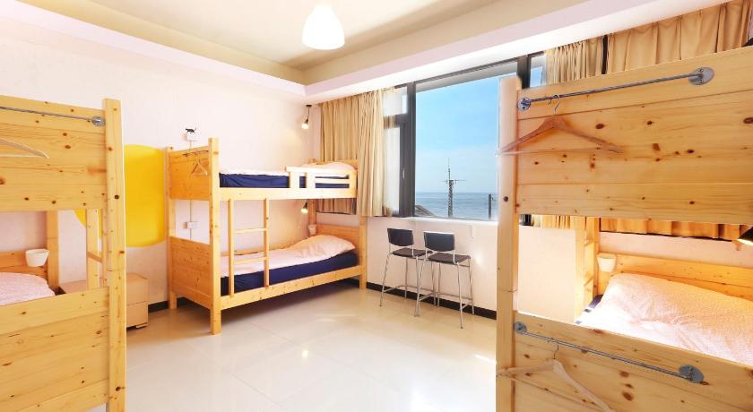 Image of Female Dormitory 6 Bunk Beds 3