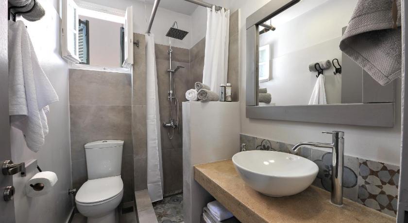 Alia Luxury Apartment photo