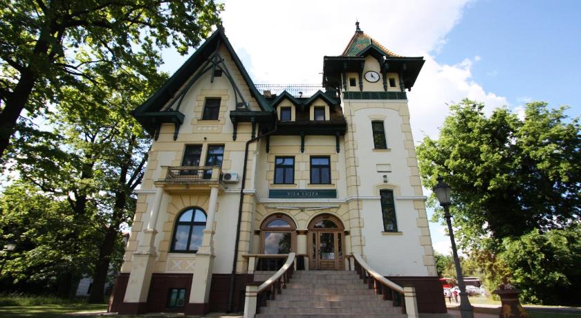 Guest House Vila Lujza — Hotel in Palic