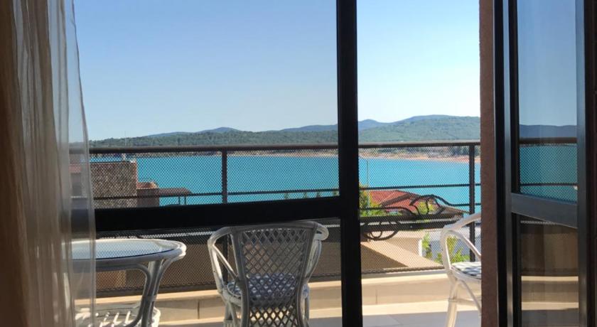 Luxury House on Buzhaka photo