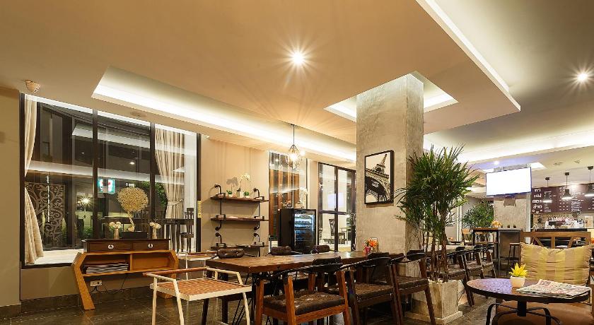 Bangkok Greenpoint Residence 3-Star Hotel exterior