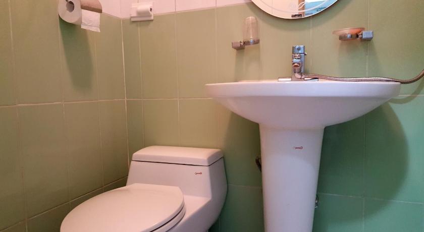 Image of Twin Room 6