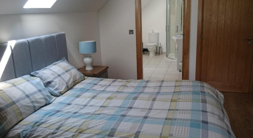 Laurel Hill Cottage In Derry Londonderry Room Deals Photos