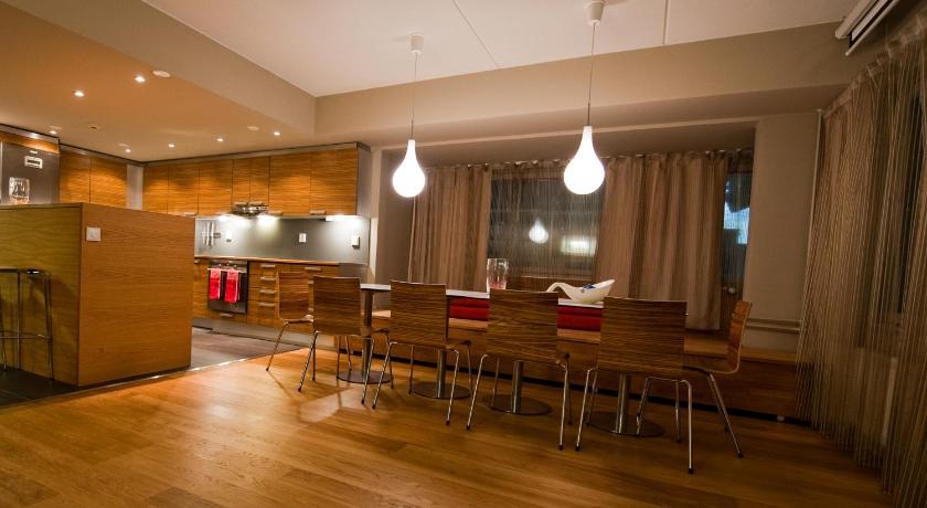 Image of Deluxe Four-Bedroom Apartment 7