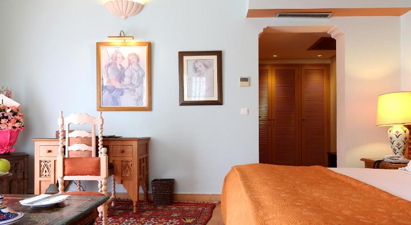 Image of Deluxe Double Room 4