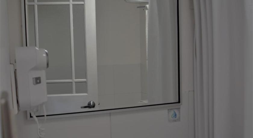 Image of Deluxe Single Room 6