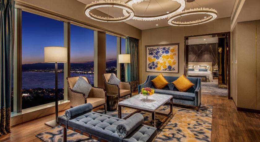 รูปของสตูดิโอ ซิตี้ โฮเทล เอ็กเซกคิวทีฟ สตาร์ สวีท (Studio City Hotels Executive Star Suite) 0