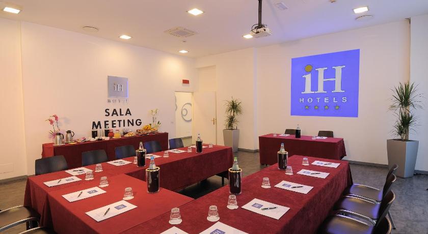 IH Hotels Milano Lorenteggio