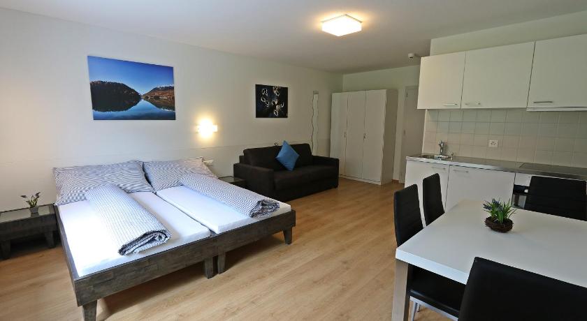b&amp;b River Inn — Hotel in Saint Moritz