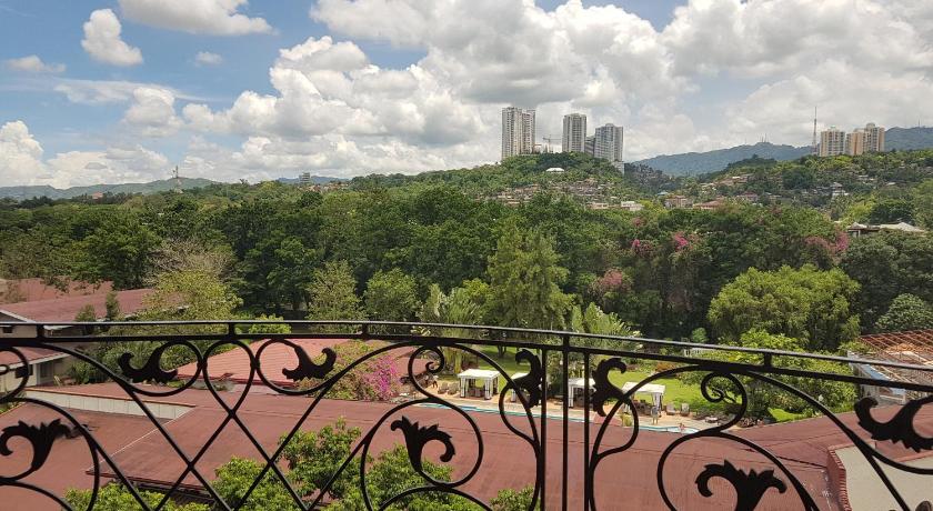Sophia Suites Residence Hotel photo