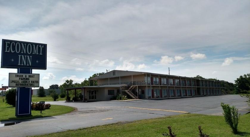 Economy Inn photo
