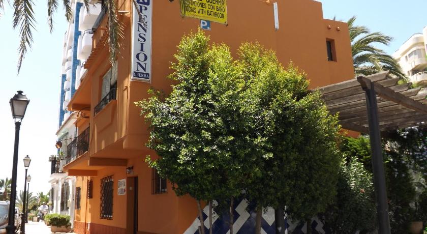 Hostal Guerra — Hotel in Marbella