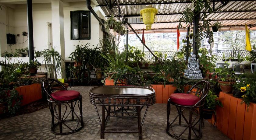 Central Hill Resort - The Mall Road - image 32