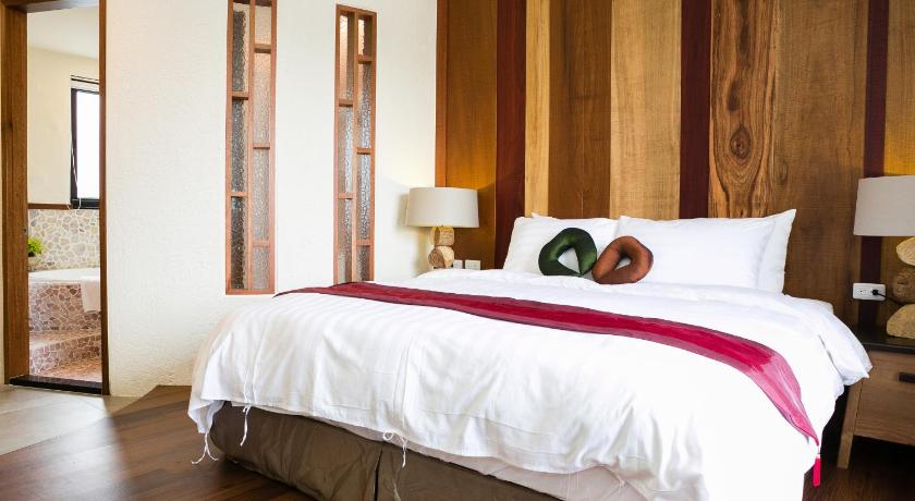 Image of DOUBLE Deluxe with Bathtub 8