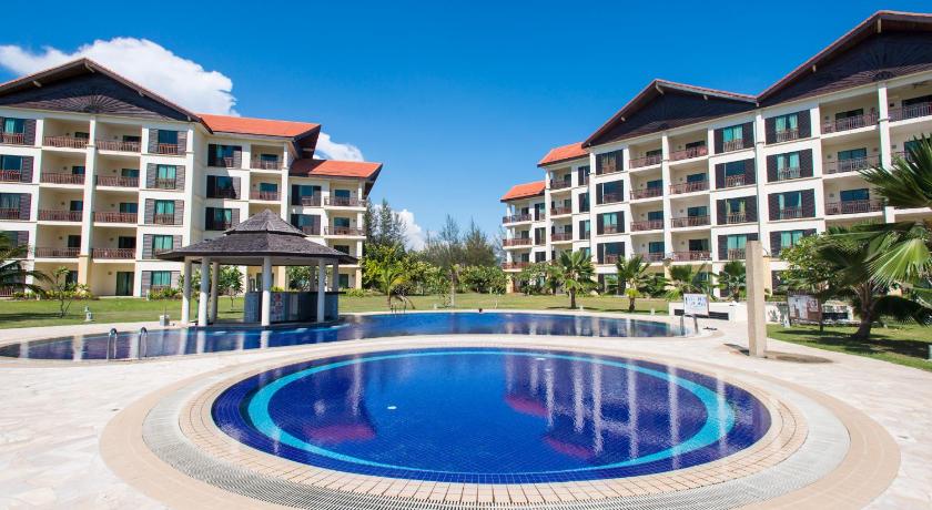 Swimming pool, Sabah Beach Villas & Suites in Kota Kinabalu
