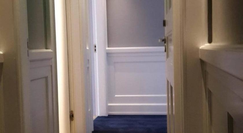 Image of Two-Bedroom Family Suite 11