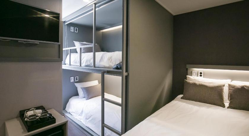 首尔 Philstay Myeongdong Station 2星级 酒店 泳池