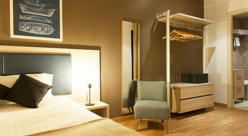 MH Apartments Ramblas photo