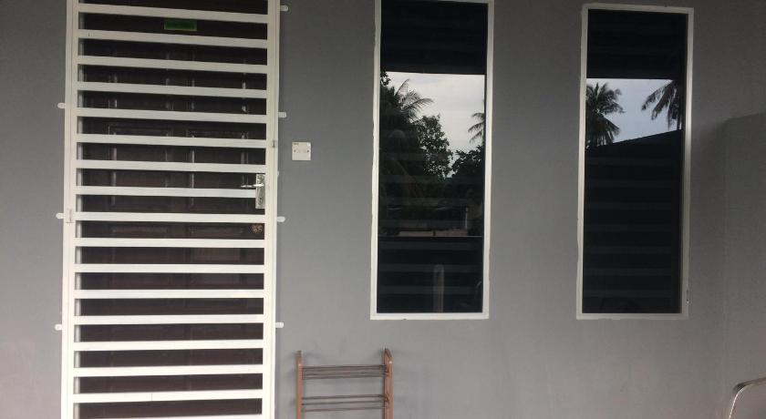Roomstay Zulmi photo