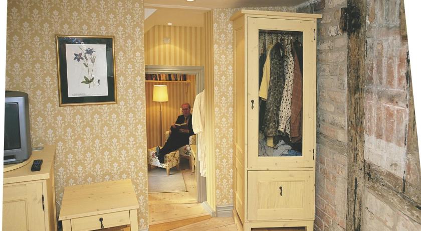 Bild av Suite - 2 Single Beds, Nonsmoking 9
